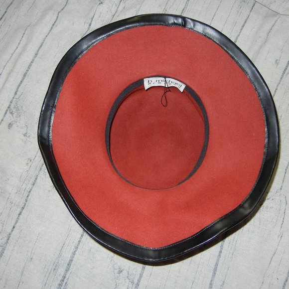 B Michael New York Felt Hat Red with black leather trim - Picture 5 of 5
